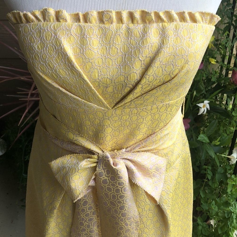 COPY - Kay Unger Gorgeous Pale Yellow Midi Cocktail Dress - Picture 2 of 12